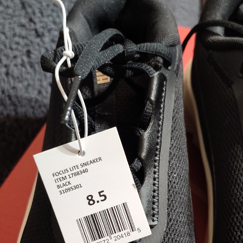 Puma Black & White Mesh Running Sneakers with Subtle Pink Accent - Picture 2 of 5